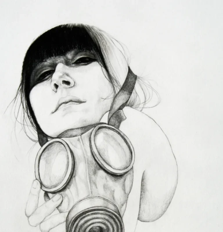 Dibujo a lápiz de figura con máscara antigás, mirada intensa hacia arriba, arte gráfico sobre protección y tensión emocional