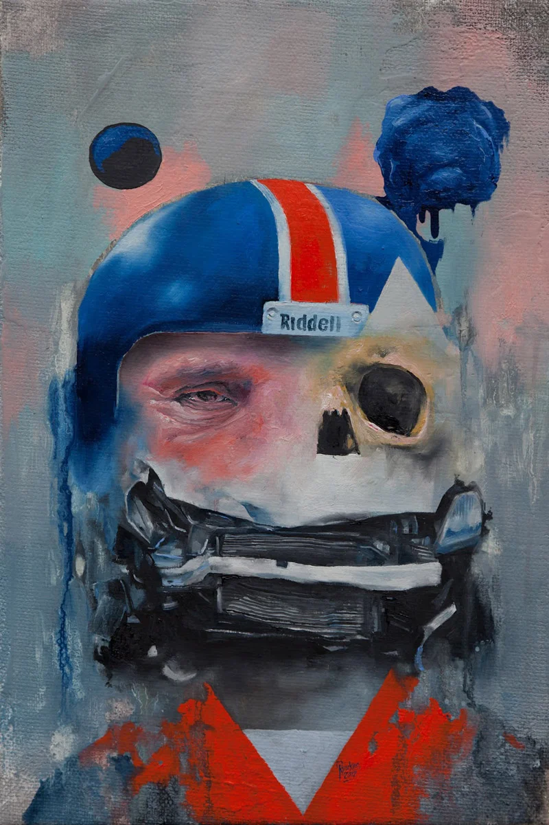 Retrato híbrido con casco deportivo y calavera pintado por Joram Roukes en una obra sobre identidad y violencia simbólica