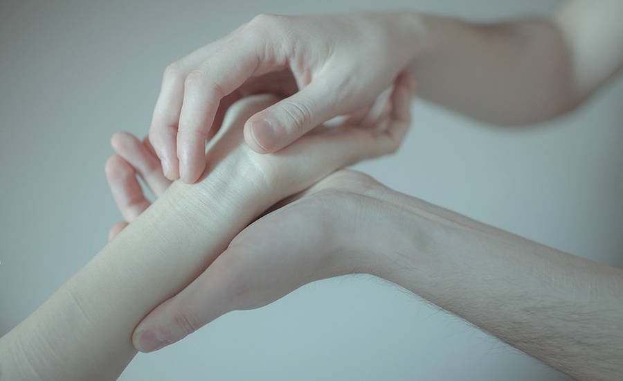intimateanddelicatelovemoments-0-900x550
