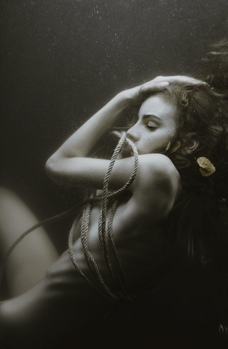 mira-nedyalkova-photography-nicoleandreamodel-bitter-moon