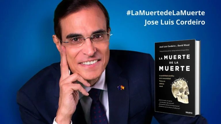 José Luis Cordeiro con traje oscuro y libro “La Muerte de la Muerte”