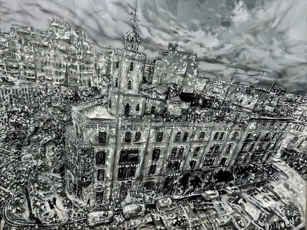 Ciudad surrealista en blanco y negro con arquitectura densa y cielo dramático