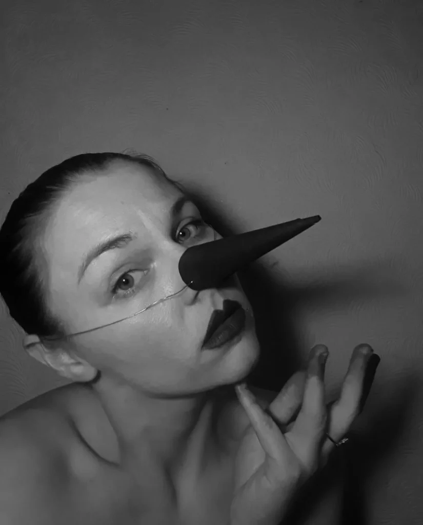 Retrato de la artista de Letonia Julia Soboleva