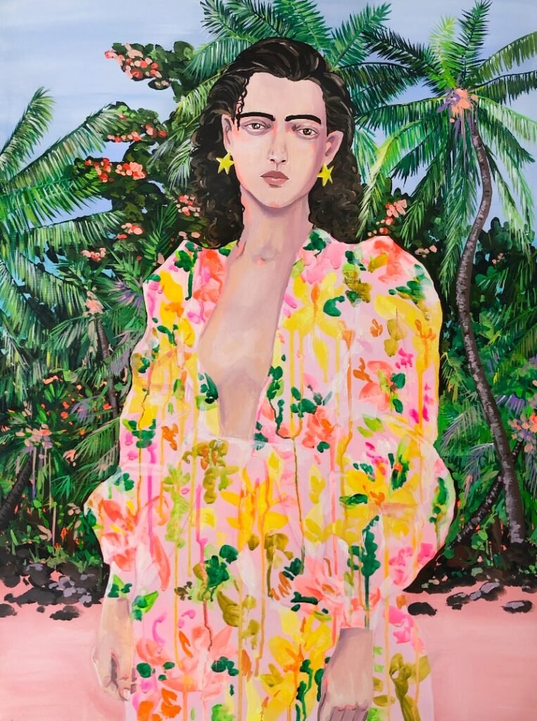 En las pinturas de Vanessa Van Meerhaeghe el trasfondo de la moda permanece latente en los tonos vibrantes, en la insistencia de los patrones y en la forma en que el cuerpo se convierte en superficie expresiva.