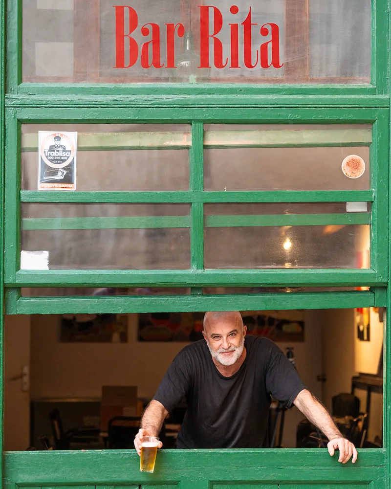 Los Soletes de la Guía Repsol con un enfoque a un placer asequible, donde prima la calidad y el buen hacer. Mesones, asadores, casas de comida con un menú del día estupendo o restaurantes con vocación viajera y propuestas modernas con ganas de innovar. Para repetir por su ambiente informal y acogedor