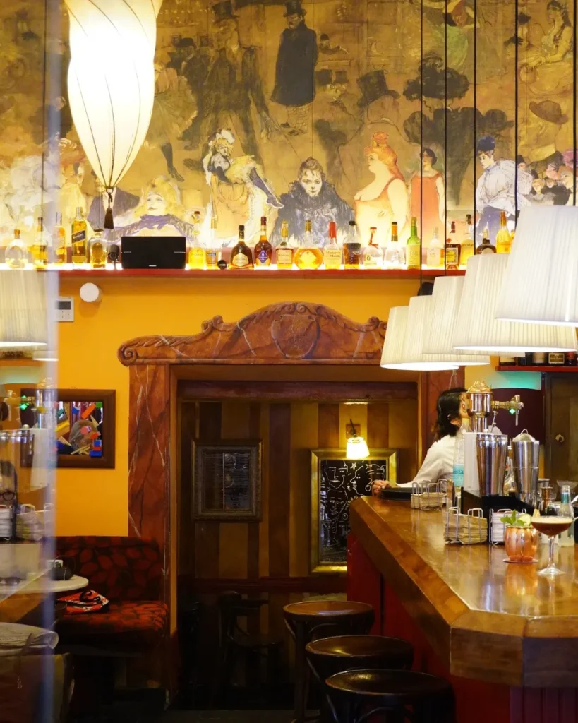 Los Soletes de la Guía Repsol con un enfoque a un placer asequible, donde prima la calidad y el buen hacer. Mesones, asadores, casas de comida con un menú del día estupendo o restaurantes con vocación viajera y propuestas modernas con ganas de innovar. Para repetir por su ambiente informal y acogedor