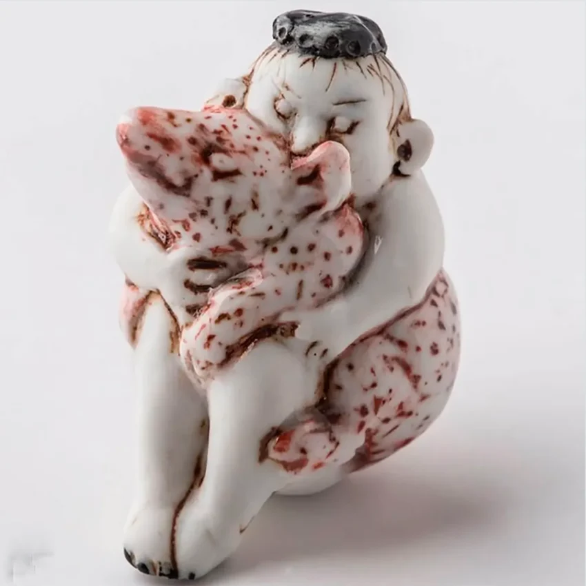 Gundi Dietz, esculturas de cerámica contra la complacencia