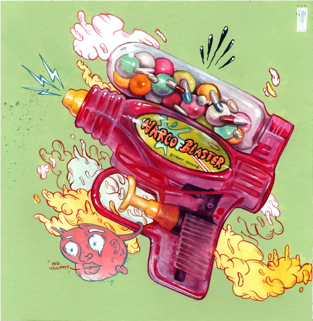 Pistola de juguete roja con cápsulas y elementos explosivos en una obra pop surrealista de Kayla Mahaffey