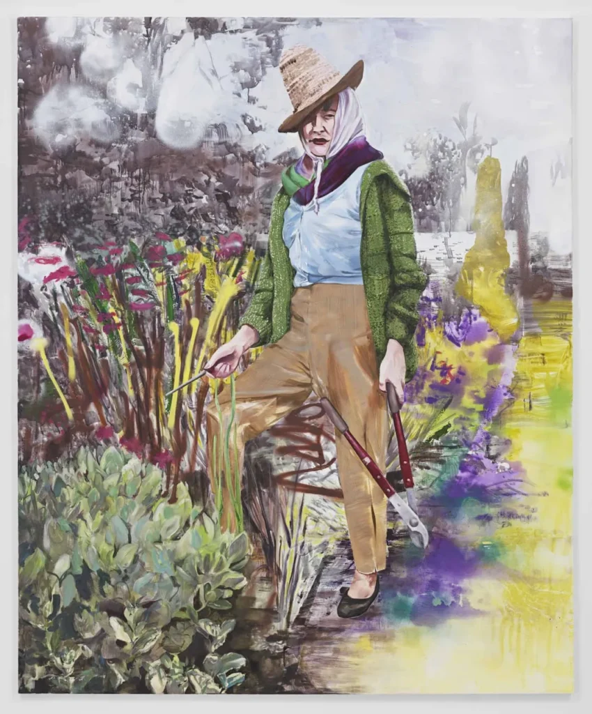 Figura con sombrero de paja trabajando en un jardín colorido en una pintura de Caroline Wong.