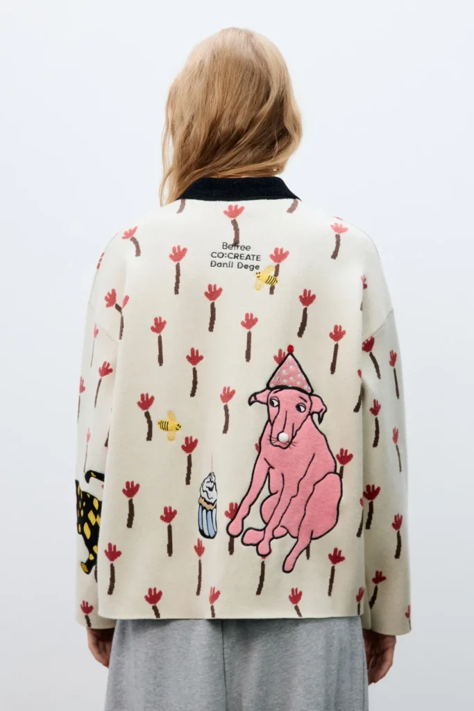 Además con sus perros Danil Dege realizó una colección de ropa con estampados que se complementan con frases tipo meme de Danil: «Si haces el tonto, hazlo de forma profesional» y «Lo importante es seguir siendo humano».