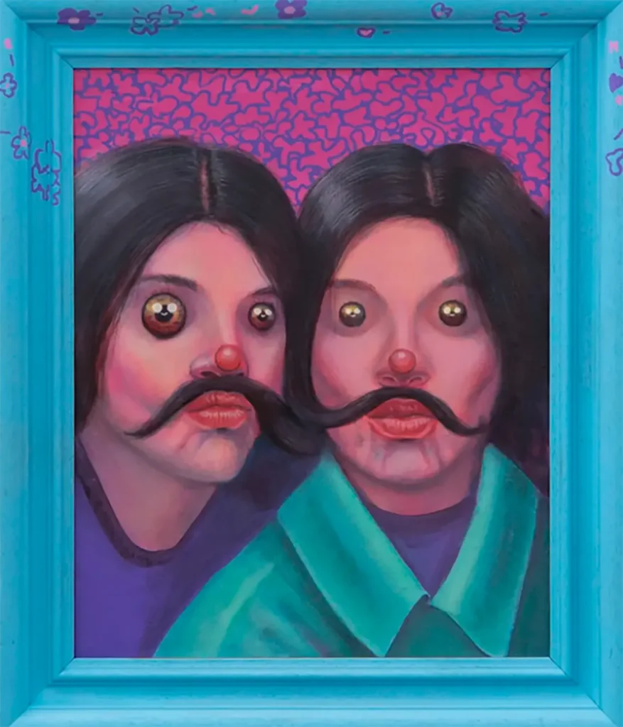 Natasha Lelenco (Moldavia, 1982) aborda desde la pintura cuestiones relacionadas con la identidad, la pertenencia, la memoria y la condición del sujeto en el contexto contemporáneo y digital. Su práctica se caracteriza por una atención rigurosa al proceso y a los materiales, así como por la creación de imágenes de fuerte presencia visual que se sitúan en un territorio de ambigüedad y tensión entre lo íntimo y lo político. La repetición es una constante en su trabajo, entendida como una forma de relacionarse con la lógica serial que configura la experiencia contemporánea. A partir de imágenes biográficas y referencias culturales compartidas, construye una gramática visual que integra iconografía ortodoxa, estética publicitaria, emojis e interfaces digitales.