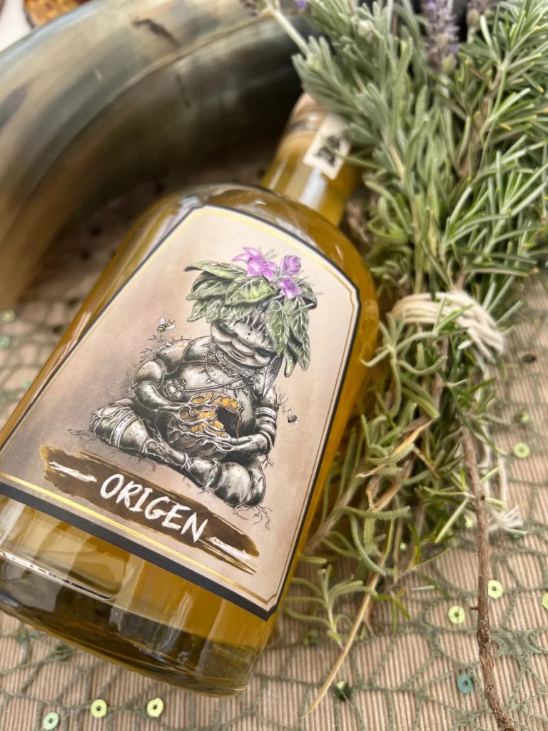 Origen IX, un hidromiel semidulce perfecto para cualquier ocasión. Su sabor, fresco y equilibrado, combina notas de miel y cítricos con toques de almendra y manzana.