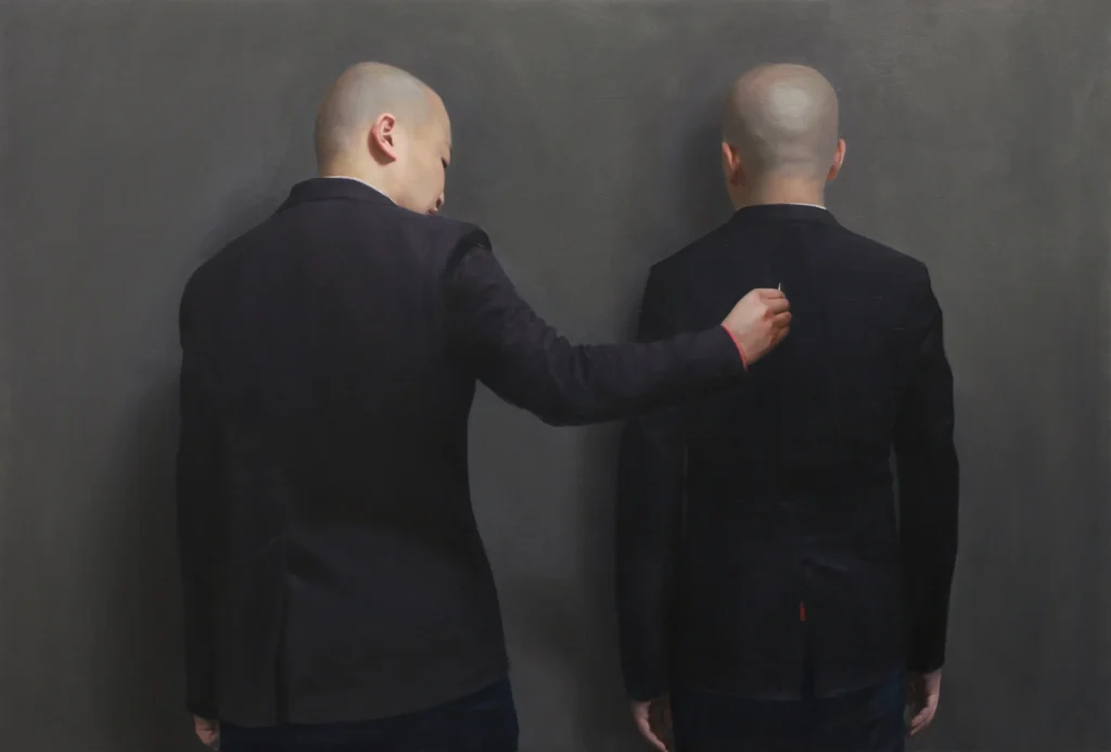 Las obras de Xue Ruozhew exploran la recontextualización de la pintura figurativa dentro de la ecología mediática contemporánea, en la fisura existente entre la pintura y la imagen, así como entre la pintura y su propia historia