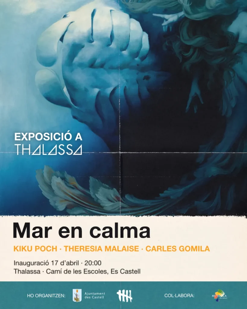 “Cartel de la exposición ‘Mar en calma’ con una figura flotando bajo el agua en tonos azules.”
